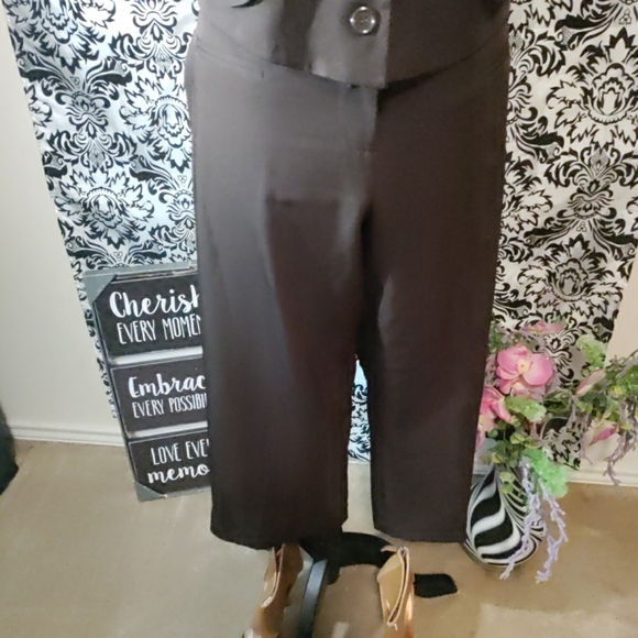 Brown two piece Capri crop set size 14 - Picture 3 of 8